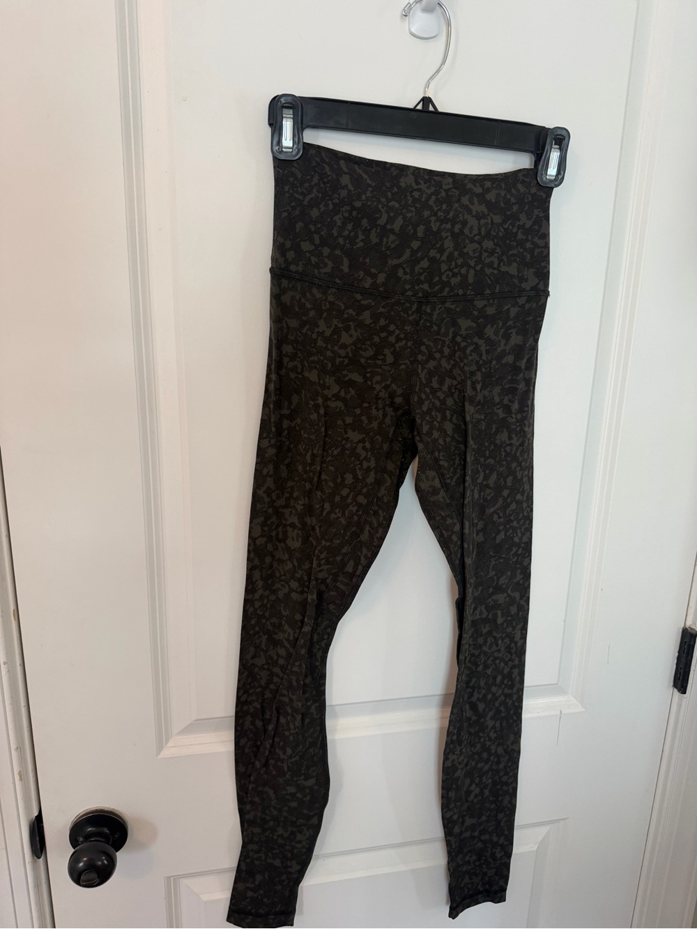 lululemon athletica High-Waisted Printed Leggings in Dark Olive/Black